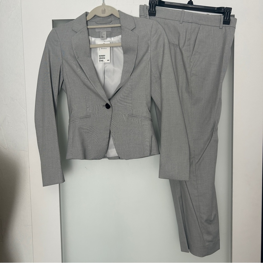 H&M gray 2 piece fitted slim suit 2/4 - Picture 3 of 11